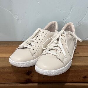 Josef Seibel Claire 01 Women's Off-White Sneakers